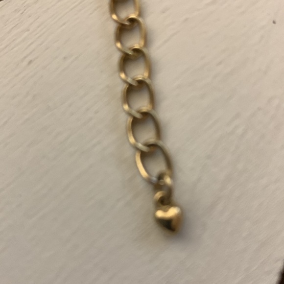 Flowers with Center Gold Pistil Style Ovary Round Clear Quartz Crystal Necklace - Picture 7 of 10